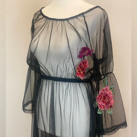 NWOT Potter’s Pot Black Sheer Mesh Dress with Flower Appliqués Size Small - Picture 10 of 13
